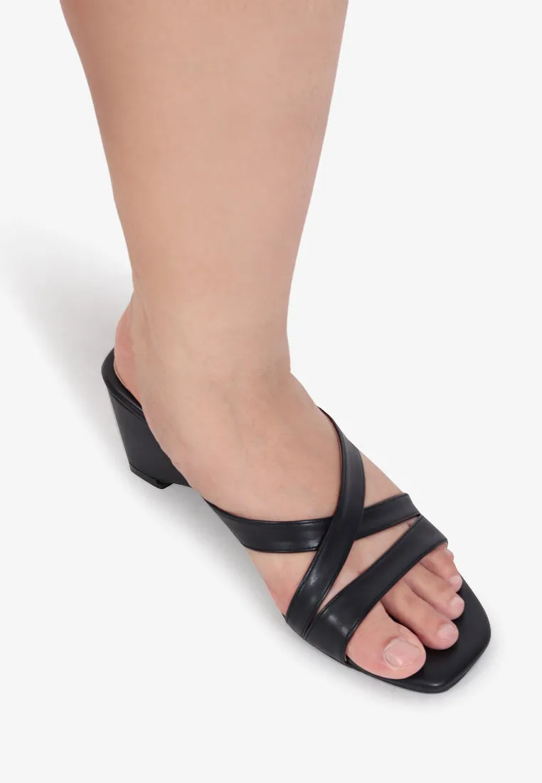 Connor Criss Cross Strappy Sandals - Black