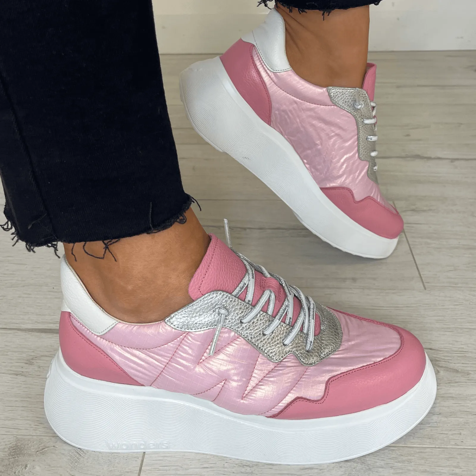 Wonders Blush Pink Leather Elastic Laces Sporty Sneakers